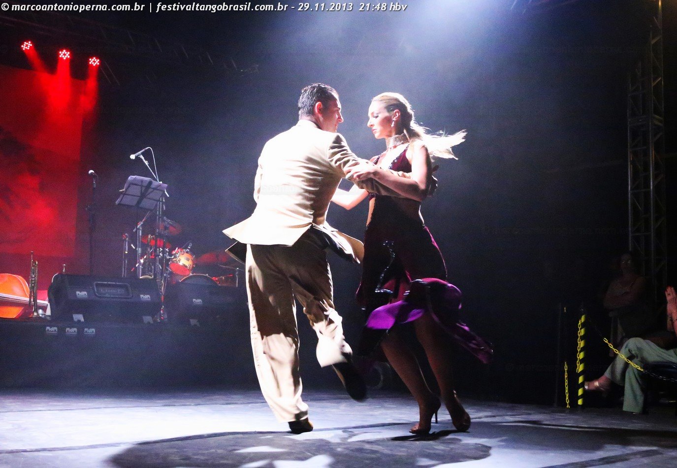 Festival Internacional de Tango - Brasil 2013. Na Lona Cultural do CCBB e Correios. Apresentao de tango de Fernando Decampos e Helena Fernandez